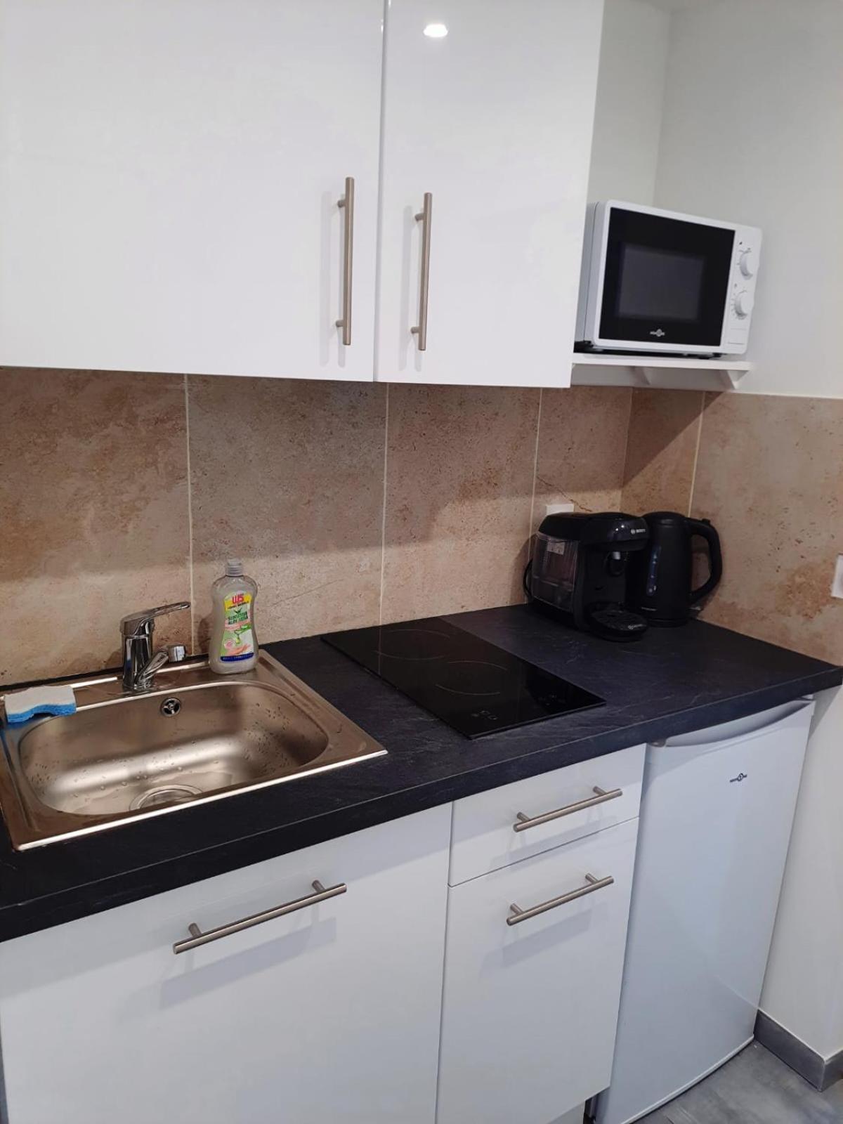 לה באסט Logement La Belle Provence מראה חיצוני תמונה